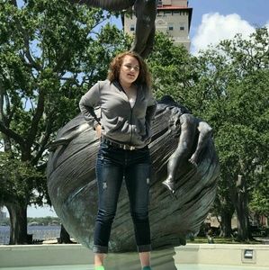 Meet your Posher, Adrienne